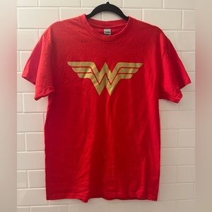 Gildan wonder women T-shirt Size:M​